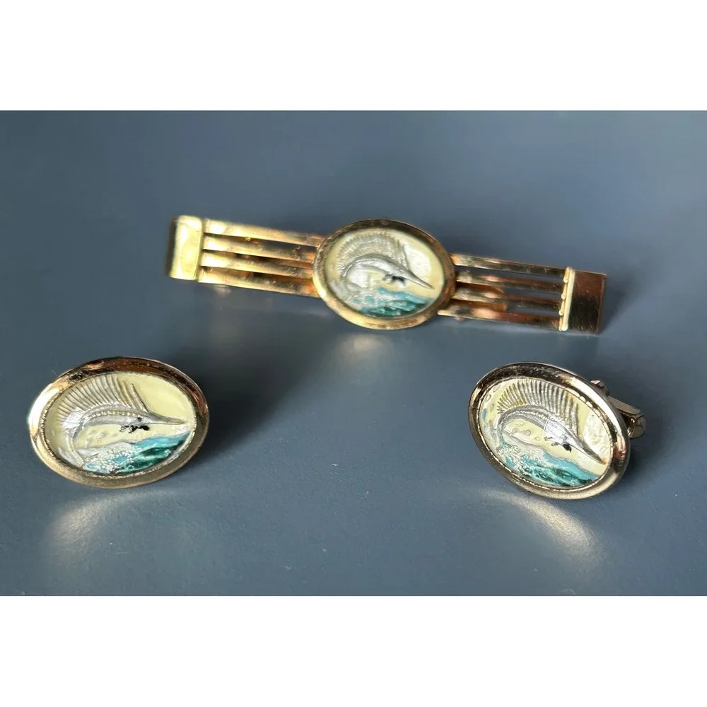 Anson Vintage Mens Gold Tone Marlin Sailfish Tie Bar and‎ Cufflinks Set with Box